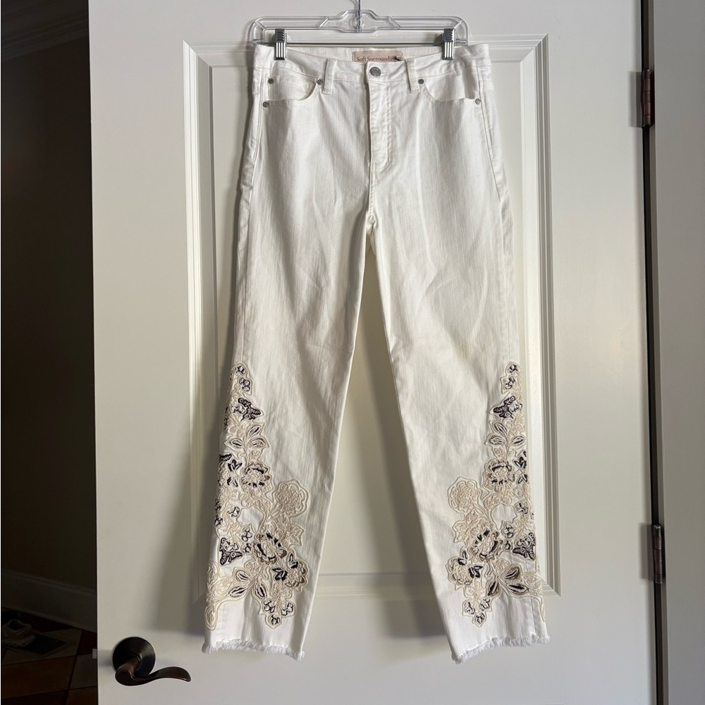 Soft Surroundings Women’s Jeans with Embroidery Detail